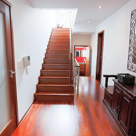 Villa Portuguese Living Central *