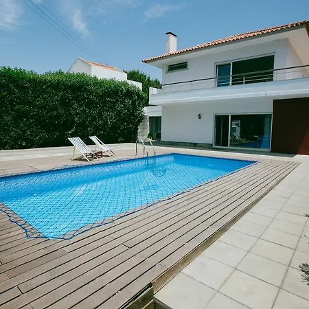 Villa Portuguese Living Central